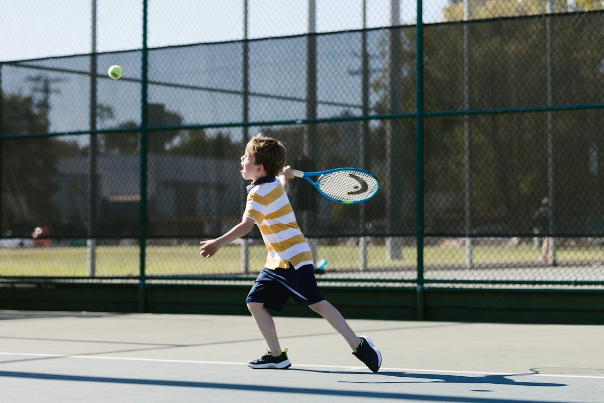 These are the 6 benefits of beach tennis that will change your life!
